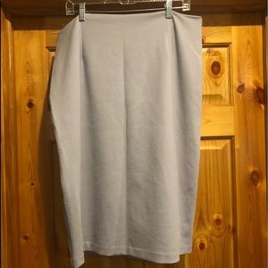 Dainty Jewell’s Pencil Skirt 🤍